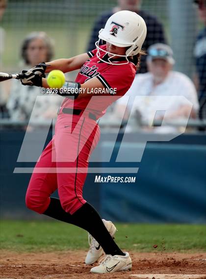 Thumbnail 2 in Trinity vs Keller photogallery.