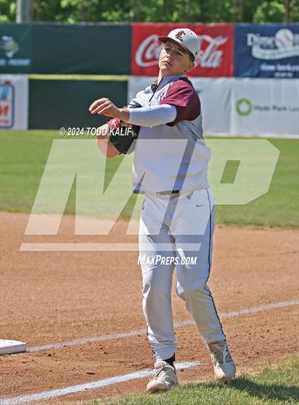 Thumbnail 2 in Killingly @ East Lyme (ECC Semifinal) photogallery.