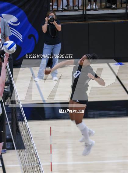 Thumbnail 2 in Plano East vs. Byron Nelson (UIL 6 D1 Regional Final) photogallery.
