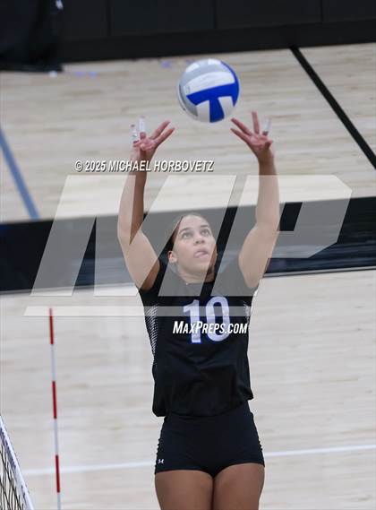Thumbnail 2 in Plano East vs. Byron Nelson (UIL 6 D1 Regional Final) photogallery.