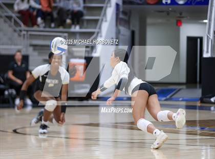 Thumbnail 2 in Plano East vs. Byron Nelson (UIL 6 D1 Regional Final) photogallery.