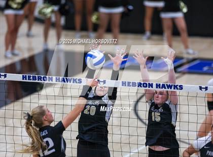 Thumbnail 1 in Plano East vs. Byron Nelson (UIL 6 D1 Regional Final) photogallery.