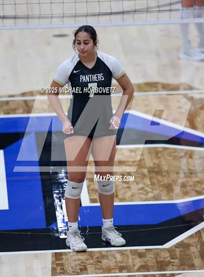 Thumbnail 1 in Plano East vs. Byron Nelson (UIL 6 D1 Regional Final) photogallery.