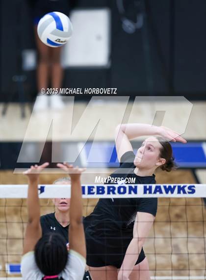 Thumbnail 2 in Plano East vs. Byron Nelson (UIL 6 D1 Regional Final) photogallery.