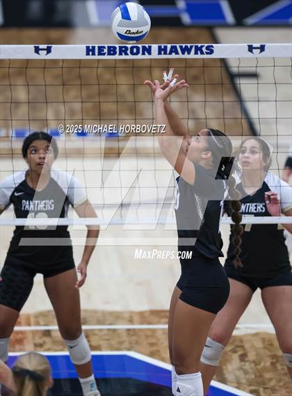 Thumbnail 3 in Plano East vs. Byron Nelson (UIL 6 D1 Regional Final) photogallery.