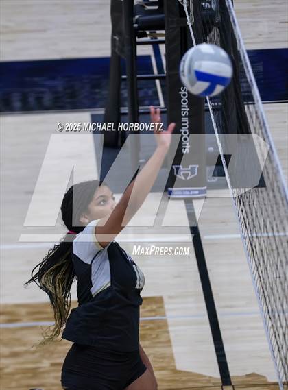 Thumbnail 3 in Plano East vs. Byron Nelson (UIL 6 D1 Regional Final) photogallery.