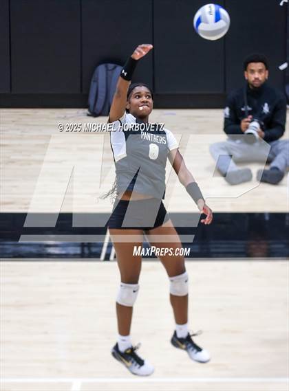 Thumbnail 1 in Plano East vs. Byron Nelson (UIL 6 D1 Regional Final) photogallery.