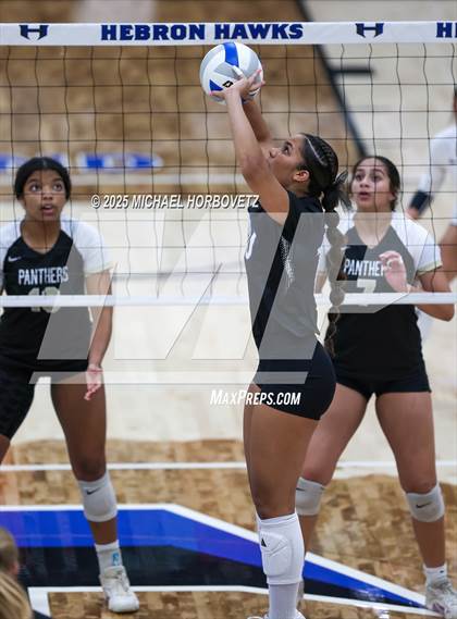 Thumbnail 2 in Plano East vs. Byron Nelson (UIL 6 D1 Regional Final) photogallery.