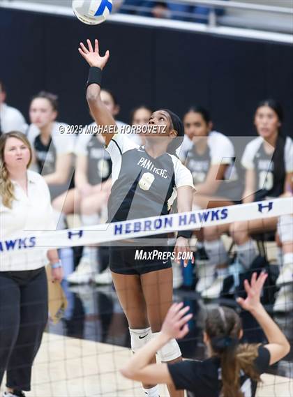 Thumbnail 3 in Plano East vs. Byron Nelson (UIL 6 D1 Regional Final) photogallery.