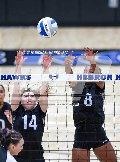 Thumbnail 2 in Plano East vs. Byron Nelson (UIL 6 D1 Regional Final) photogallery.