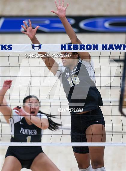 Thumbnail 3 in Plano East vs. Byron Nelson (UIL 6 D1 Regional Final) photogallery.