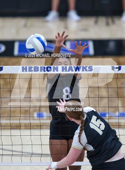 Thumbnail 2 in Plano East vs. Byron Nelson (UIL 6 D1 Regional Final) photogallery.