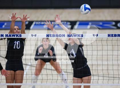 Thumbnail 1 in Plano East vs. Byron Nelson (UIL 6 D1 Regional Final) photogallery.