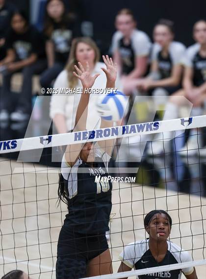 Thumbnail 2 in Plano East vs. Byron Nelson (UIL 6 D1 Regional Final) photogallery.