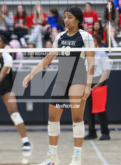 Thumbnail 2 in Plano East vs. Byron Nelson (UIL 6 D1 Regional Final) photogallery.