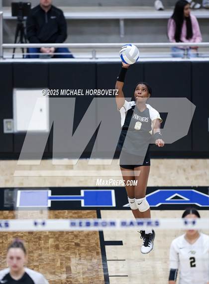 Thumbnail 2 in Plano East vs. Byron Nelson (UIL 6 D1 Regional Final) photogallery.