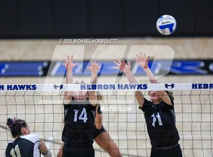 Thumbnail 2 in Plano East vs. Byron Nelson (UIL 6 D1 Regional Final) photogallery.
