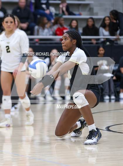 Thumbnail 2 in Plano East vs. Byron Nelson (UIL 6 D1 Regional Final) photogallery.