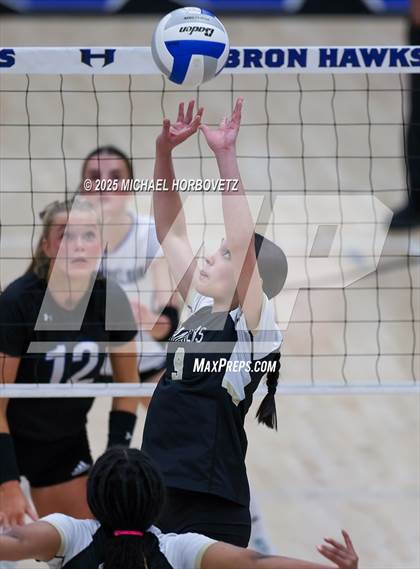 Thumbnail 1 in Plano East vs. Byron Nelson (UIL 6 D1 Regional Final) photogallery.