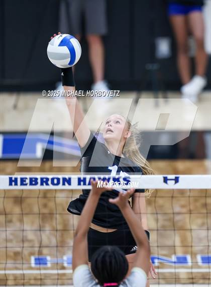 Thumbnail 1 in Plano East vs. Byron Nelson (UIL 6 D1 Regional Final) photogallery.