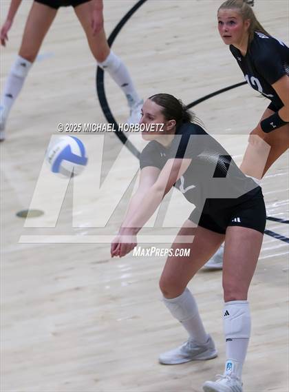 Thumbnail 3 in Plano East vs. Byron Nelson (UIL 6 D1 Regional Final) photogallery.