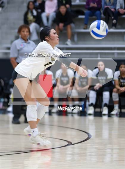 Thumbnail 1 in Plano East vs. Byron Nelson (UIL 6 D1 Regional Final) photogallery.