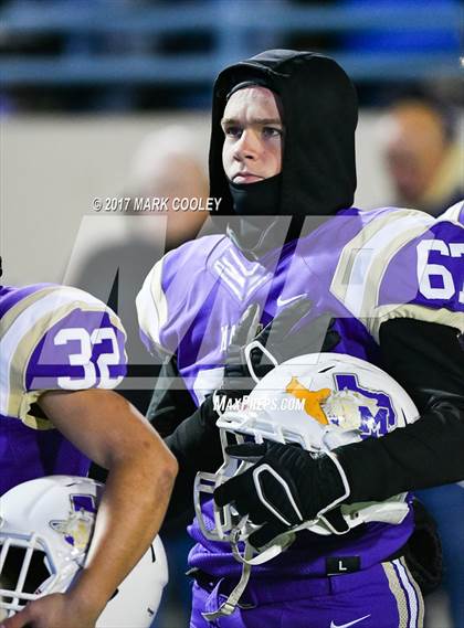 Thumbnail 2 in Mart vs. Crawford (UIL 2A D1 Quarterfinal) photogallery.