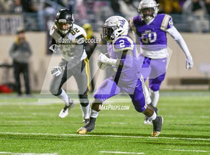 Thumbnail 2 in Mart vs. Crawford (UIL 2A D1 Quarterfinal) photogallery.