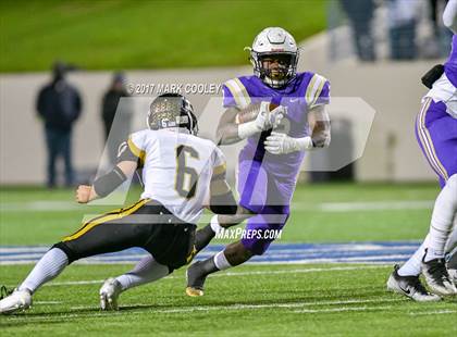 Thumbnail 2 in Mart vs. Crawford (UIL 2A D1 Quarterfinal) photogallery.