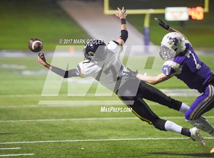 Thumbnail 1 in Mart vs. Crawford (UIL 2A D1 Quarterfinal) photogallery.