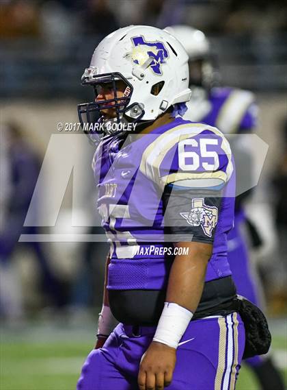 Thumbnail 3 in Mart vs. Crawford (UIL 2A D1 Quarterfinal) photogallery.