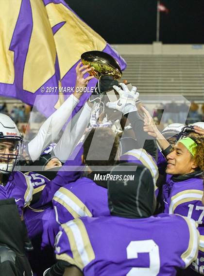 Thumbnail 3 in Mart vs. Crawford (UIL 2A D1 Quarterfinal) photogallery.
