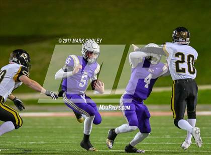 Thumbnail 3 in Mart vs. Crawford (UIL 2A D1 Quarterfinal) photogallery.
