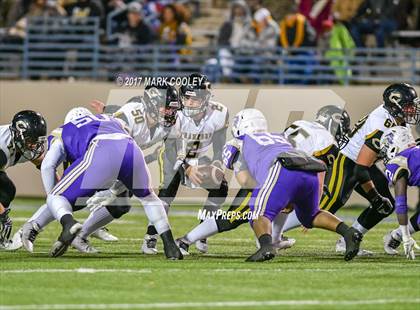 Thumbnail 1 in Mart vs. Crawford (UIL 2A D1 Quarterfinal) photogallery.