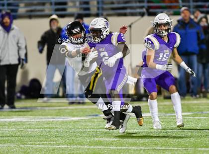 Thumbnail 2 in Mart vs. Crawford (UIL 2A D1 Quarterfinal) photogallery.
