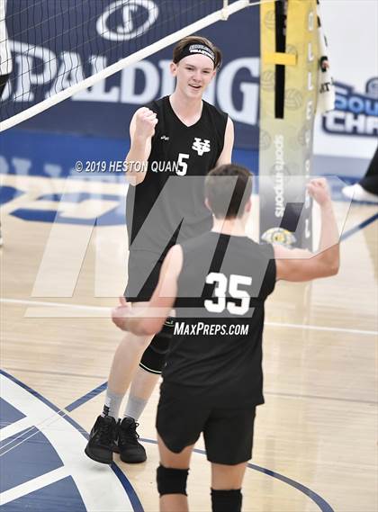 Thumbnail 3 in Oak Park vs. Saddleback Valley Christian (CIF-SS D2 Final) photogallery.