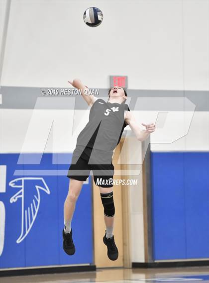 Thumbnail 2 in Oak Park vs. Saddleback Valley Christian (CIF-SS D2 Final) photogallery.