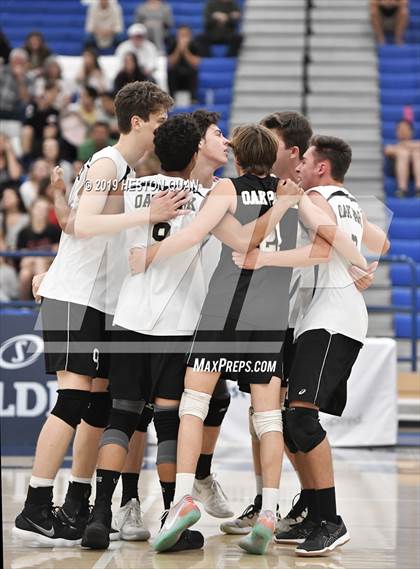 Thumbnail 3 in Oak Park vs. Saddleback Valley Christian (CIF-SS D2 Final) photogallery.