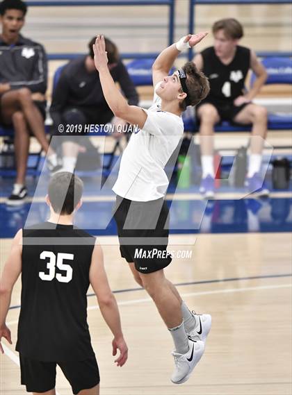 Thumbnail 3 in Oak Park vs. Saddleback Valley Christian (CIF-SS D2 Final) photogallery.