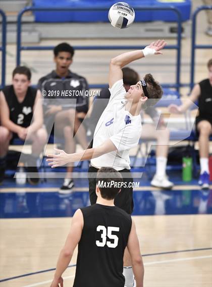 Thumbnail 1 in Oak Park vs. Saddleback Valley Christian (CIF-SS D2 Final) photogallery.