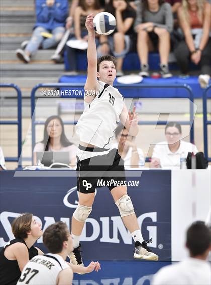 Thumbnail 1 in Oak Park vs. Saddleback Valley Christian (CIF-SS D2 Final) photogallery.