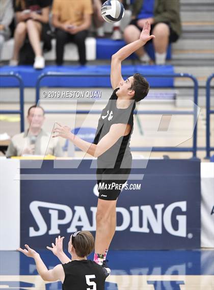 Thumbnail 1 in Oak Park vs. Saddleback Valley Christian (CIF-SS D2 Final) photogallery.
