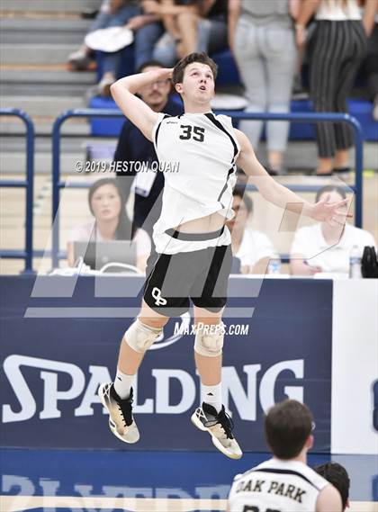 Thumbnail 2 in Oak Park vs. Saddleback Valley Christian (CIF-SS D2 Final) photogallery.