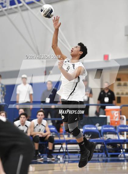 Thumbnail 1 in Oak Park vs. Saddleback Valley Christian (CIF-SS D2 Final) photogallery.