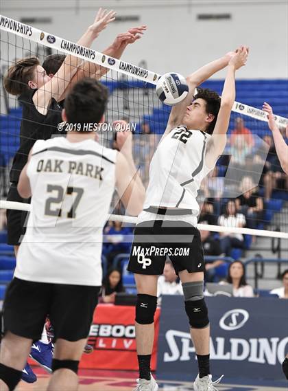 Thumbnail 1 in Oak Park vs. Saddleback Valley Christian (CIF-SS D2 Final) photogallery.