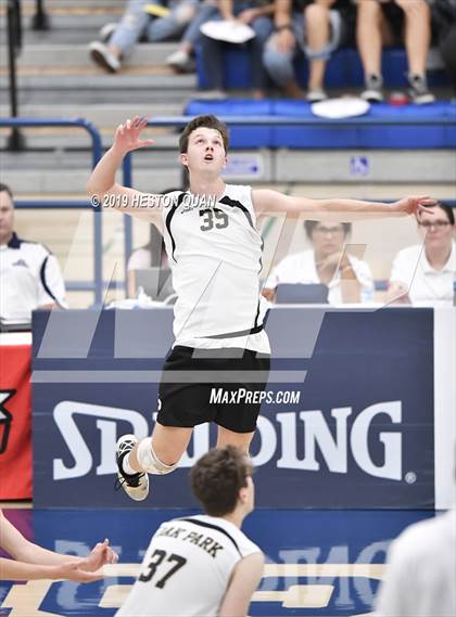 Thumbnail 3 in Oak Park vs. Saddleback Valley Christian (CIF-SS D2 Final) photogallery.