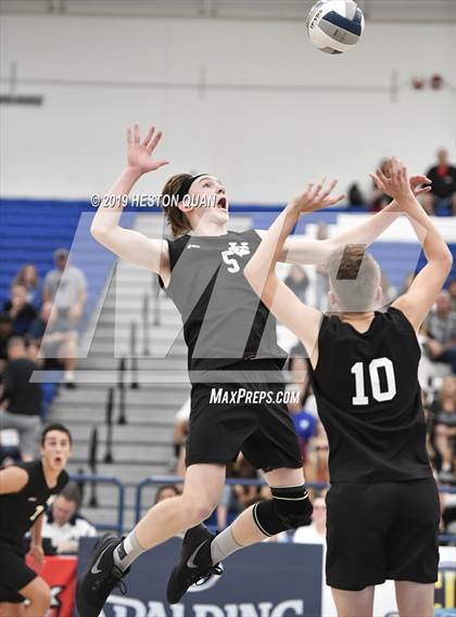 Thumbnail 3 in Oak Park vs. Saddleback Valley Christian (CIF-SS D2 Final) photogallery.