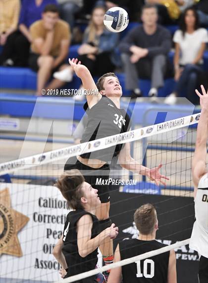 Thumbnail 3 in Oak Park vs. Saddleback Valley Christian (CIF-SS D2 Final) photogallery.