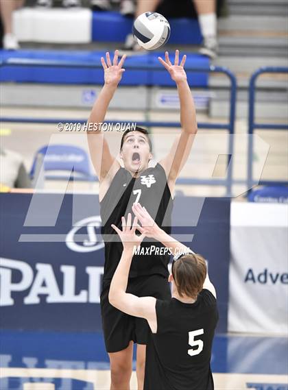 Thumbnail 2 in Oak Park vs. Saddleback Valley Christian (CIF-SS D2 Final) photogallery.