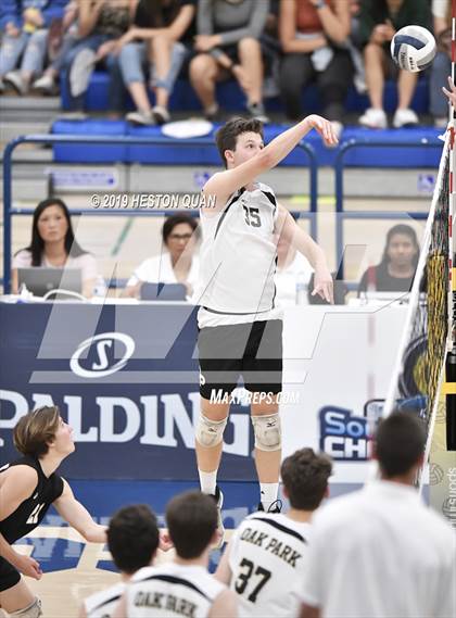 Thumbnail 3 in Oak Park vs. Saddleback Valley Christian (CIF-SS D2 Final) photogallery.